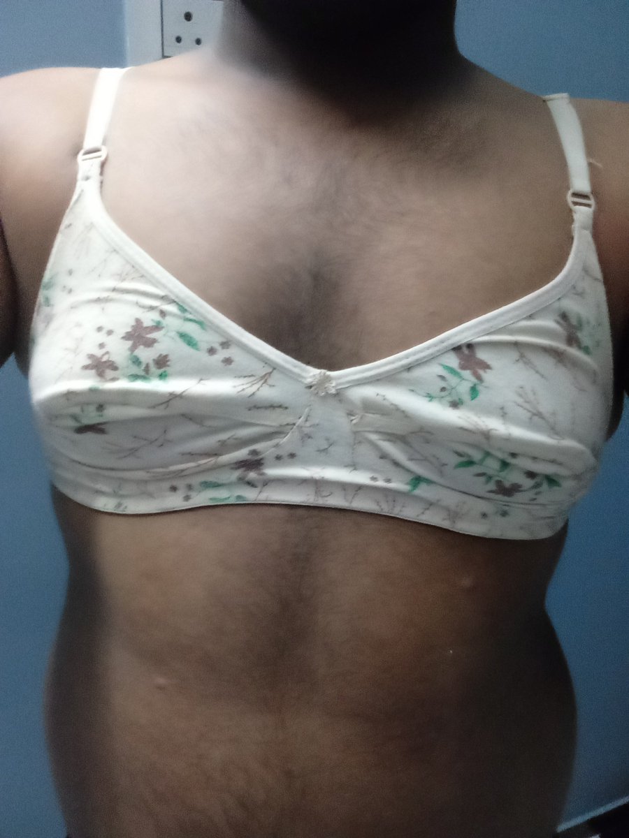 krish86815909's tweet photo. எனக்கு கிஃப்ட் வந்த👙 பாடி 2 அளவு பாதாள யாரு கரெக்ட் வங்கி தர போறீங்க https://t.co/wyT130L0M1