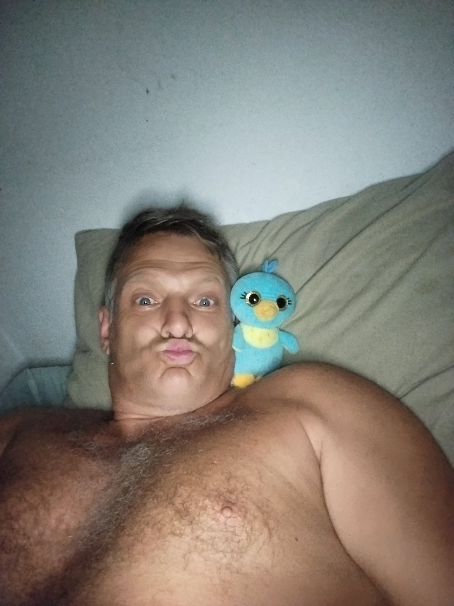 kraviscloud's tweet image. Who has more savvy and corporate appeal?