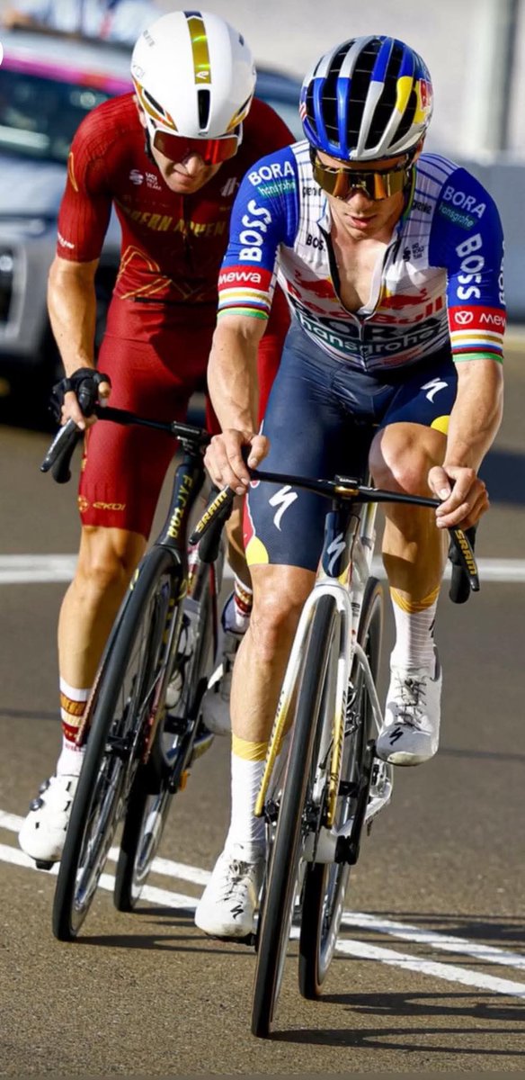 tijlvdw's tweet photo. Proper talent in this pic, hey @GrootLem ;) https://t.co/2p7iMEe0Gz