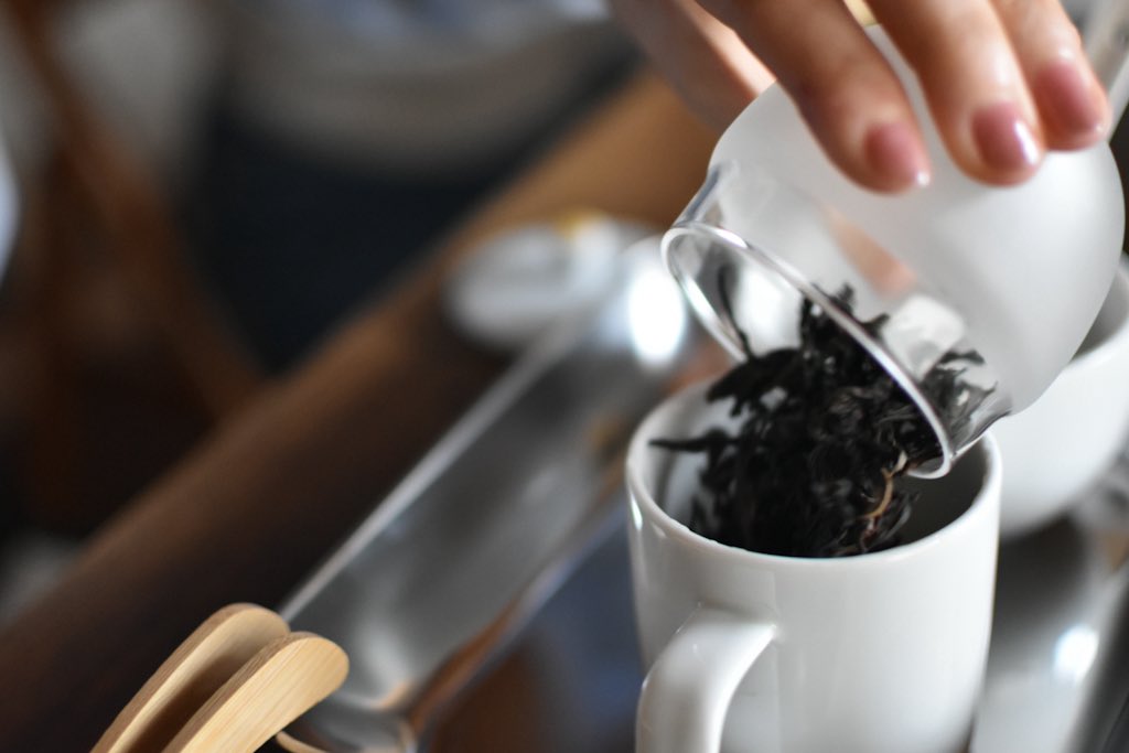 cha_goto's tweet photo. ちゃごと会員限定
「茶學」
橙茶 × 品種違い × 産地違い
#橙茶 #飲み比べ
#茶事居 #cha_goto #中国茶 #茶 #茶生活 #茶空間 #茶會 #茶会 #紅茶 #緑茶 #黒茶 #烏龍茶 #黄茶 #白茶 #紅茶 #茶事居 #ちゃごと #茶館巡り
#台湾茶 #お教室 #レッスン #お茶淹れ https://t.co/UHxXXEUu9U
