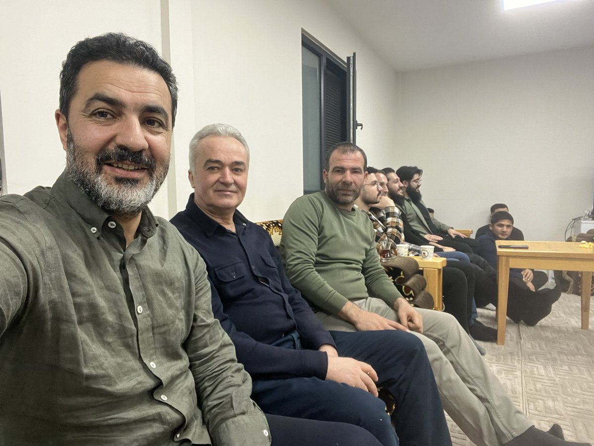byildirim44's tweet photo. Bu akşam iftar soframızda MGD’li gençlerimizi misafir ettik.
Aynı sofrada buluşmanın, aynı duaya “âmin” demenin huzurunu birlikte yaşadık.

Gençliğe yatırım, geleceğe yatırımdır.
Rabbim birliğimizi ve kardeşliğimizi daim eylesin. 

#YenidenRefahPartisi #MGD #İftar #Gençlik # https://t.co/NhYY21S7Lq