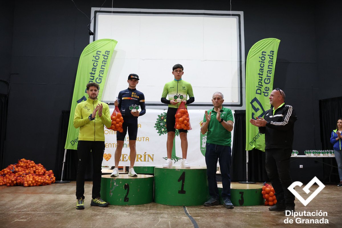 DipgraDXT tweet media