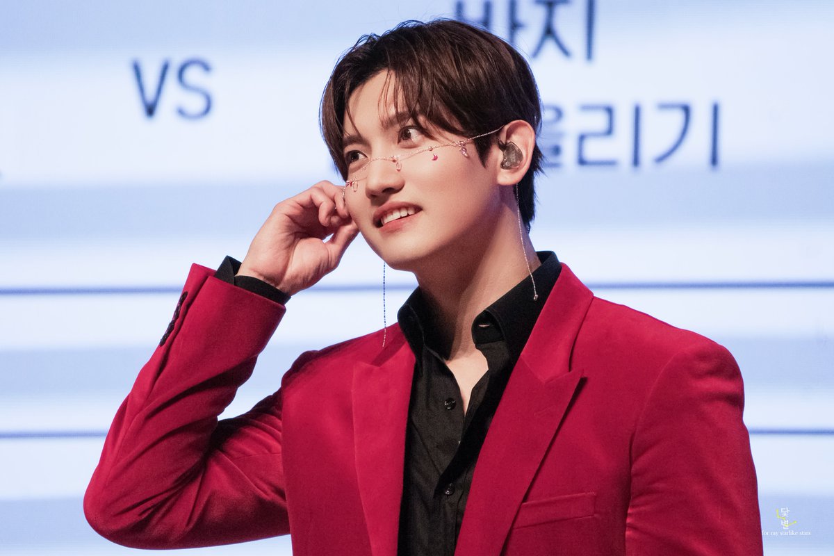 datbyeol1226's tweet photo. 얼굴 정말 축하드려요

#최강창민 #MAX #심창민 #チャンミン #동방신기 #TVXQ #東方神起 https://t.co/qYSiZ7uCvV