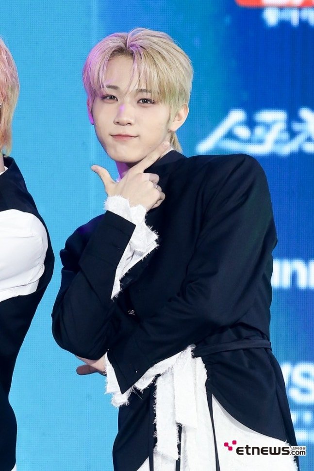 It's #DAISUKE time! 🐻

Every 8-9 AM &amp; PM KST,
• Like and retweet the post
• Interact with posts using tags
• Search his name &amp; tags

Daily Tags:
아홉 다이스케 귀여운 곰
#DAISUKE #다이스케 #大輔
#AHOF #아홉