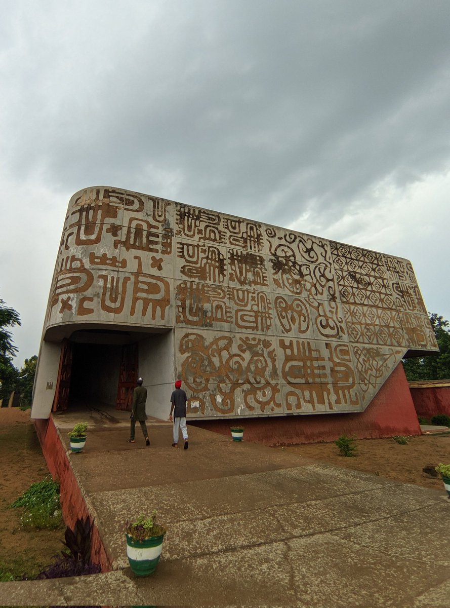 UgwuKenechukw10's tweet photo. Abubakar Tafawa Balewa's Tomb.
Bauchi, 2024. https://t.co/8V98QDHk1N