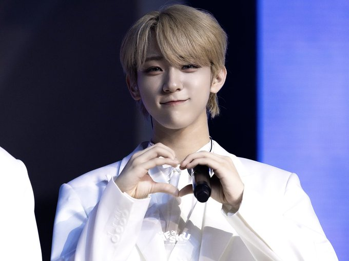 It's #DAISUKE time! 🐻

Every 8-9 AM &amp; PM KST,
• Like and retweet the post
• Interact with posts using tags
• Search his name &amp; tags

Daily Tags:
아홉 다이스케 귀여운 곰
#DAISUKE #다이스케 #大輔
#AHOF #아홉