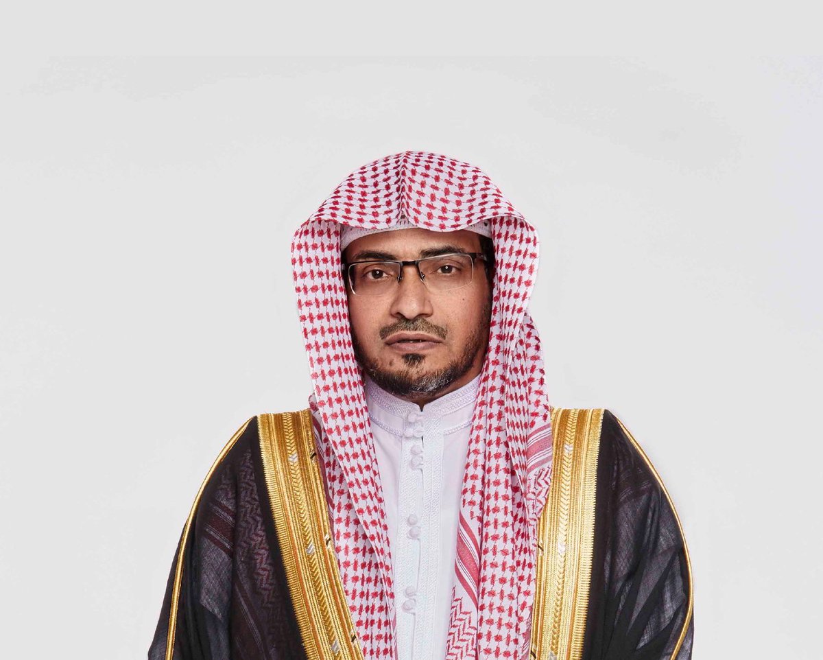 HarbSalemMsroh's tweet photo. نبارك ونهنئ 
فضيلة الشيخ : صالح بن عواد المغامسي الحربي
ثقة #خادم_الحرمين_الشريفين الملك سلمان بن عبدالعزيز آل سعود و #ولي_عهده_الامين صاحب السمو الملكي الأمير محمد بن سلمان بن عبدالعزيز رئيس مجلس الوزراء وذلك لتعيينه إماماً وخطيباً بالمسجد النبوي الشريف . https://t.co/Ec3TEfHUxT
