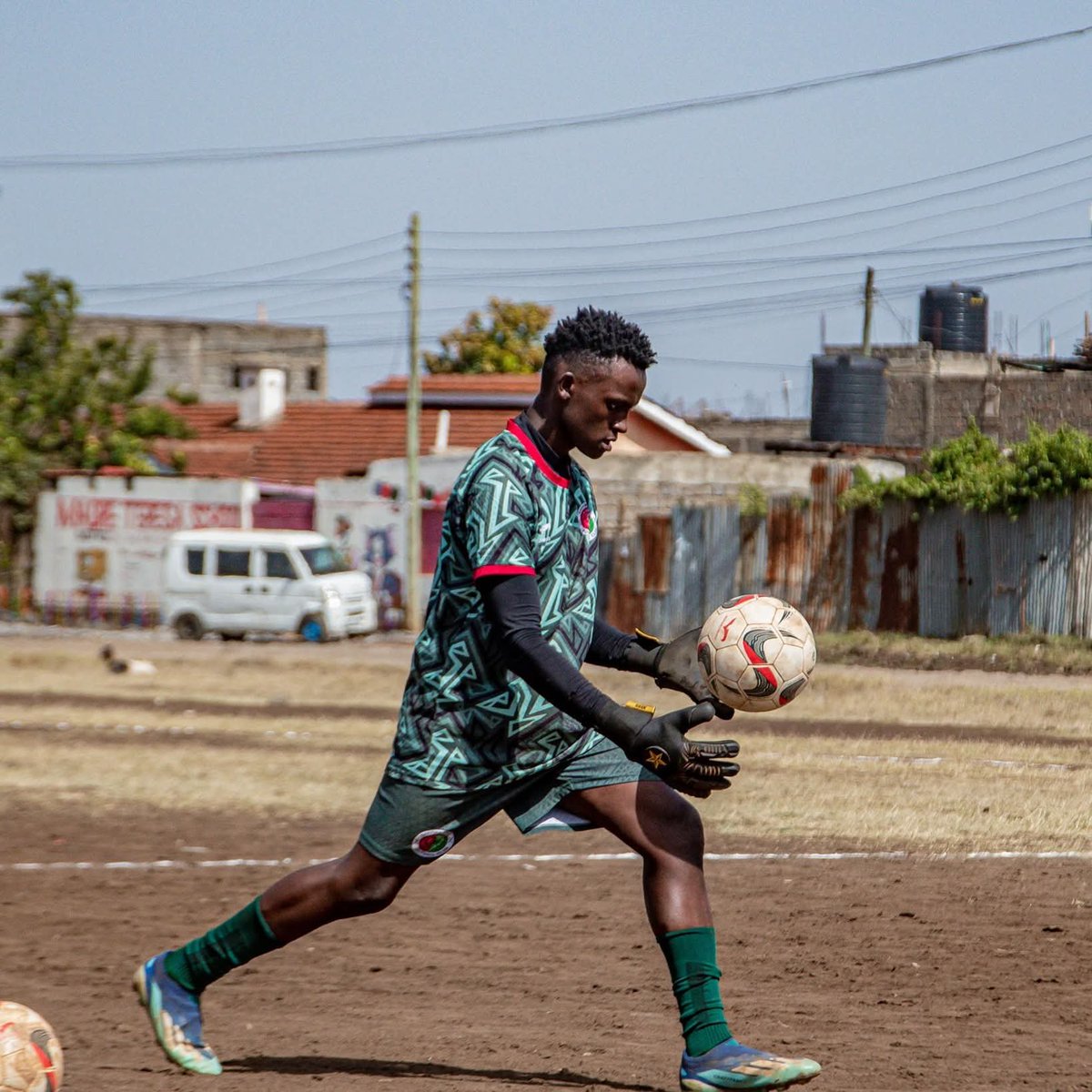 Ready for tomorrow! 💪
Nothing escapes the Pride 🦁
 #kahawapridefc