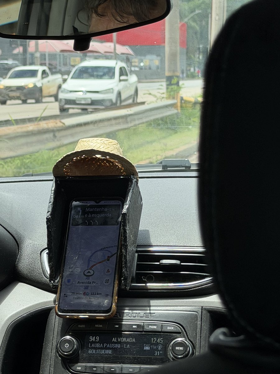 euremaria's tweet photo. DeBÍ PeGAR MáS UBeR https://t.co/era5agCcjA