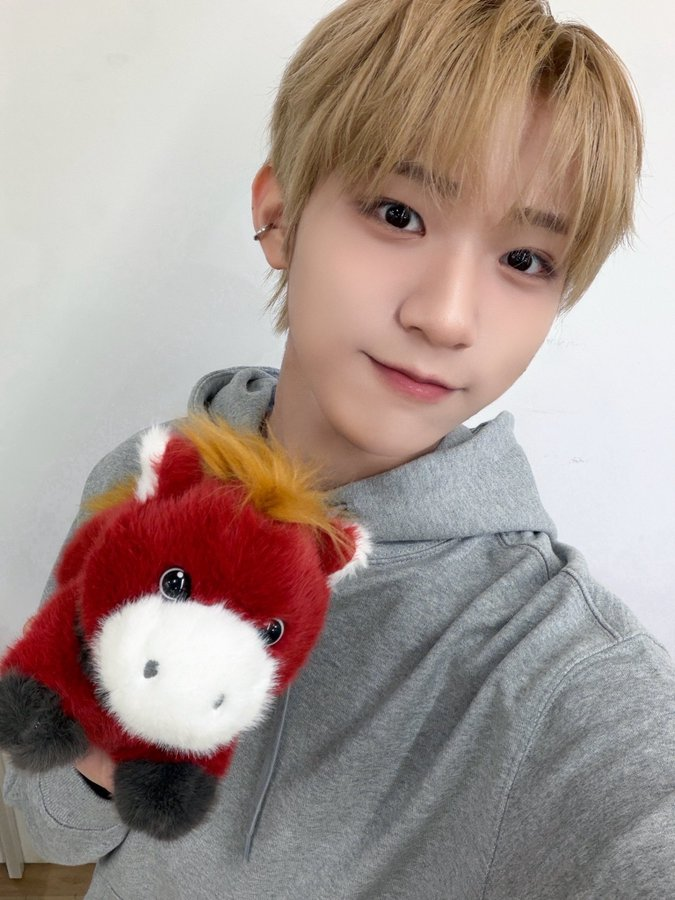 It's #DAISUKE time! 🐻

Every 8-9 AM &amp; PM KST,
• Like and retweet the post
• Interact with posts using tags
• Search his name &amp; tags

Daily Tags:
아홉 다이스케 귀여운 곰
#DAISUKE #다이스케 #大輔
#AHOF #아홉