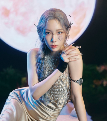 About Music tweet media