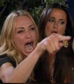 คือว่าาาาาาา มันเหมือนอยู่นะ