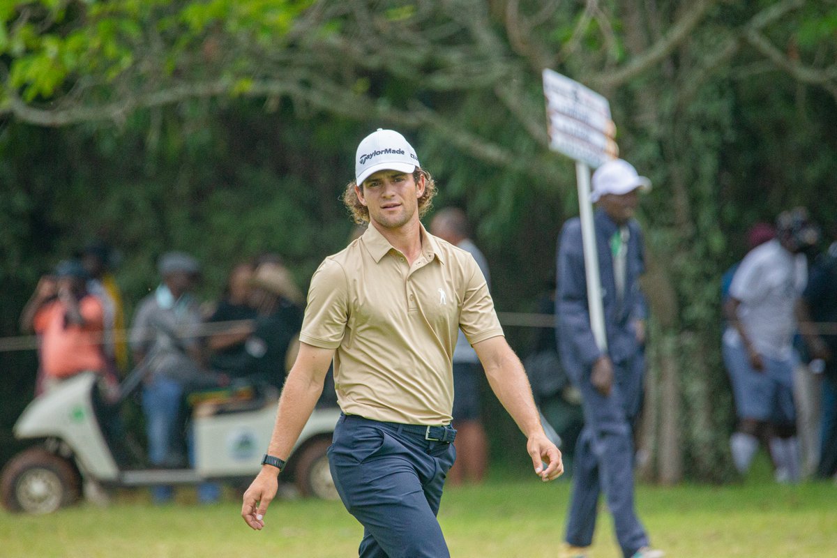 FanakaStudios's tweet image. Eyes on Angel Ayora 👀⛳
Karen Country Club testing everyone at MKO.
#MagicalKenyaOpen2026 #MakeItCount