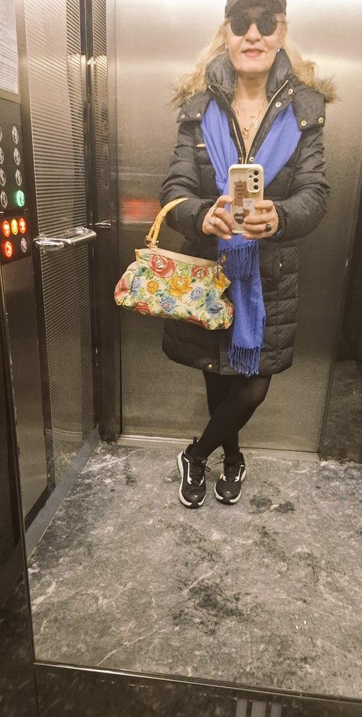 rugk_gonulktl's tweet photo. Şunu da paylaşayım unutmadan, PR önemli 😂😂😂
Bugün de sakslandık, saks rengi sarışın kadınlara çok yakışıyor bence...
Olmuş mu arkadaşlar ?

Küpe detayına dikkat lütfen, tokasını uyduramadım ama 🙄

#Saksofoni https://t.co/yVXyaHZAdc