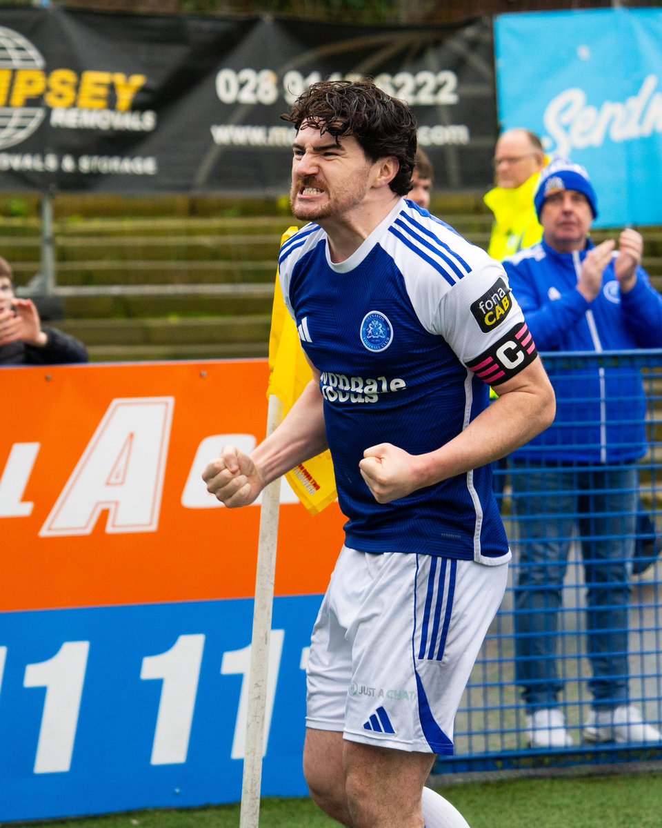 OfficialNIFL's tweet photo. Capitano 😤

McKeown X @Glenavon_FC 

#SportsDirectPrem https://t.co/hISfx94JDx
