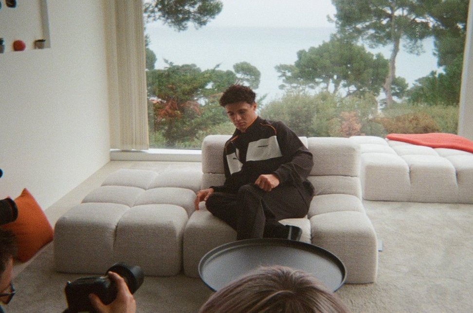 “draw me like one of your french girls”