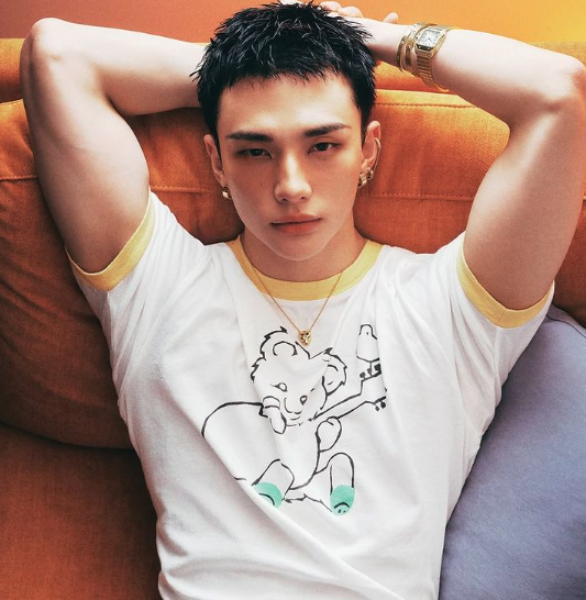 About Music tweet media