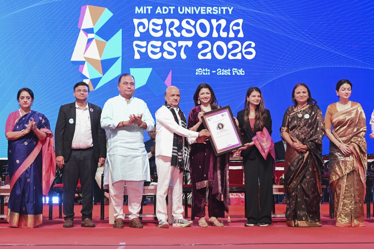 Vanshika tweet media