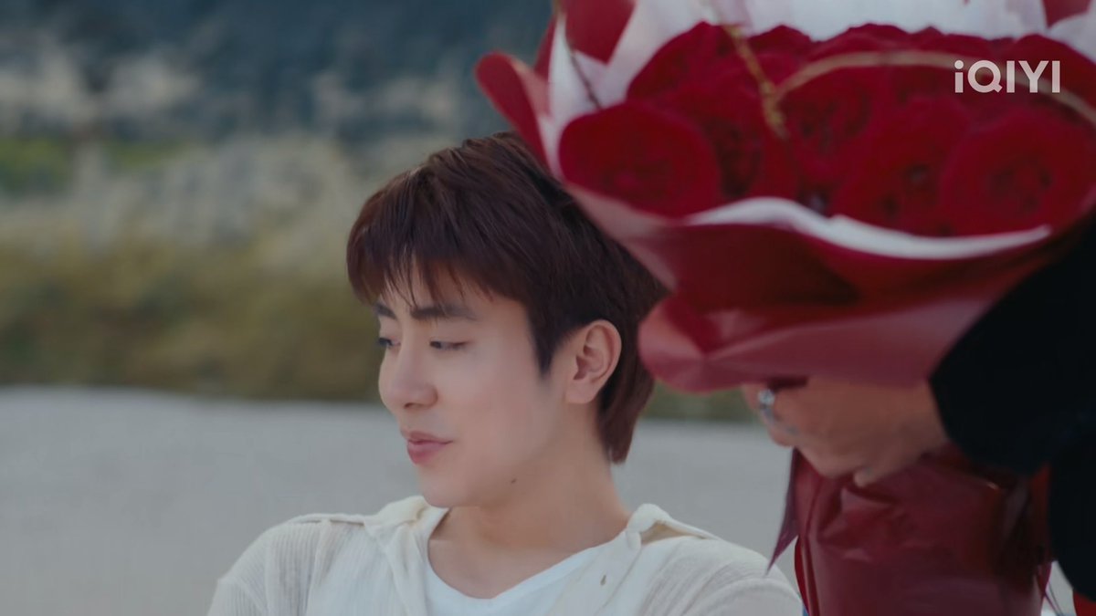 เคะเจนซีมาก ทำไม่สนใจ ปากบอก 2/10
แต่กลั้นยิ้ม แทบไม่อยู่
RELOVED THE SERIES OTHERWISE US
#RELOVED_OtherwiseUS