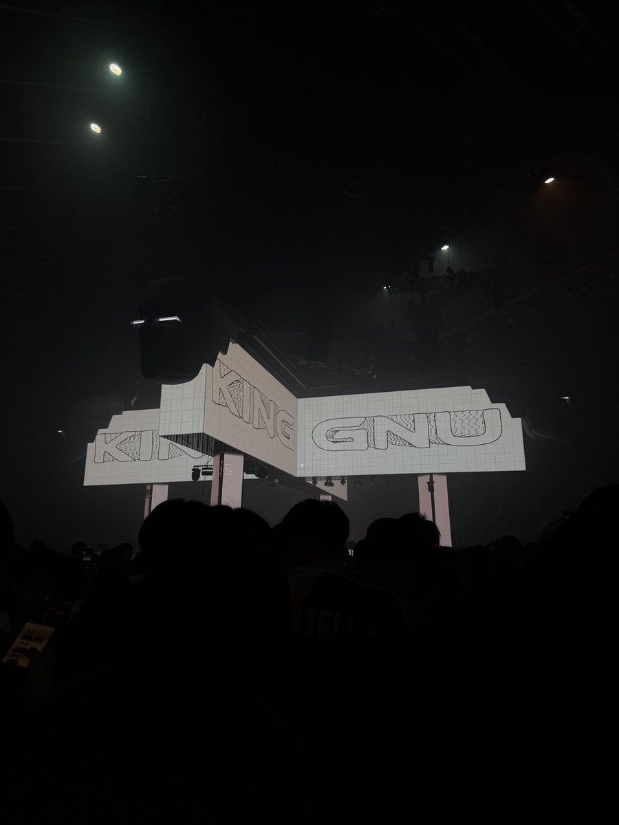 kan0v0chi's tweet photo. 初めてのkingGnuライブ
最高すぎた✧*.

投稿されてる映像見て余韻に浸ってる

 #KingGnuCENTRALTour2026 https://t.co/wLdl4oM66O