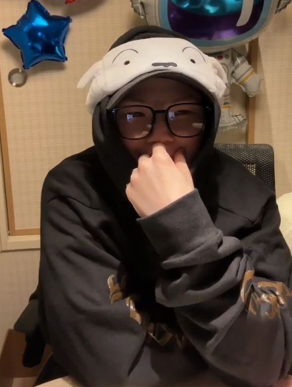 diamondday1122's tweet photo. can we all agree to never ever forget this woozi https://t.co/upbcWGVvjR