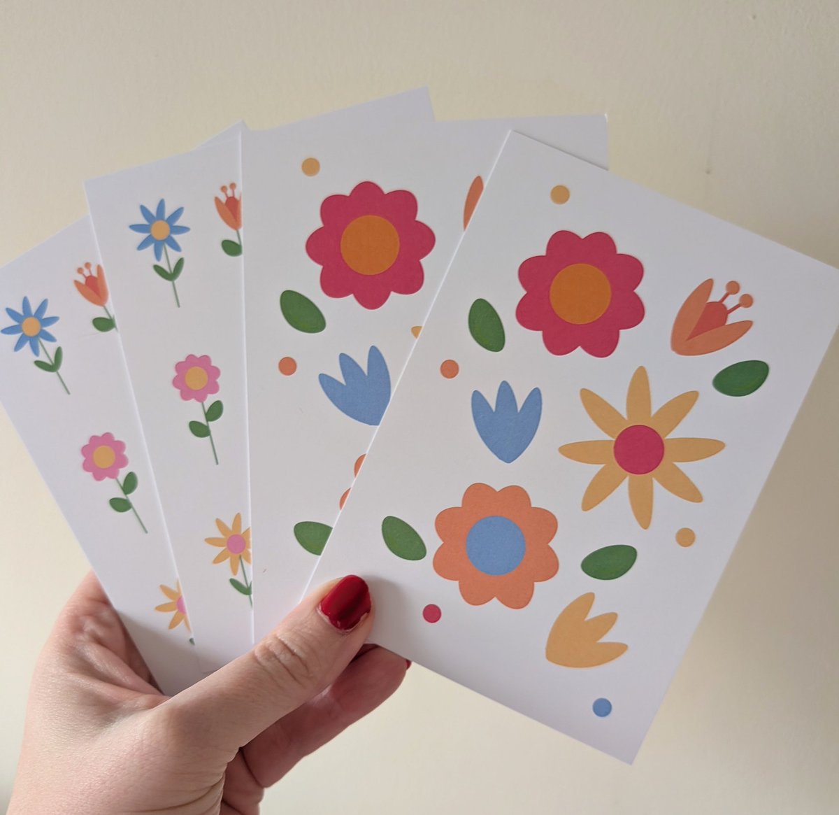 andrealem's tweet image. Some of my postcard packs
Lots of lovely designs available 
andrealemindesign.etsy.com

#postcards #illustration #art #postcarddesign #AdobeIllustrator