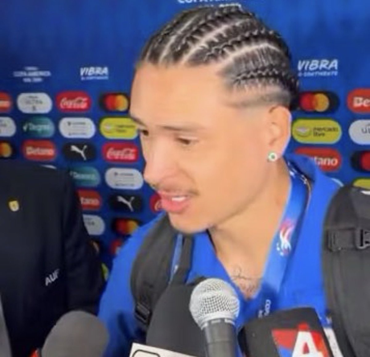 ActuLFC's tweet image. Darwin Nuñez :  « Ce serait malhonnête de dire que Liverpool ne me manque pas parfois. »

Hermano. ❤️