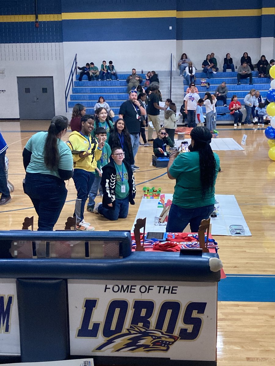 Anne Clark tweet media