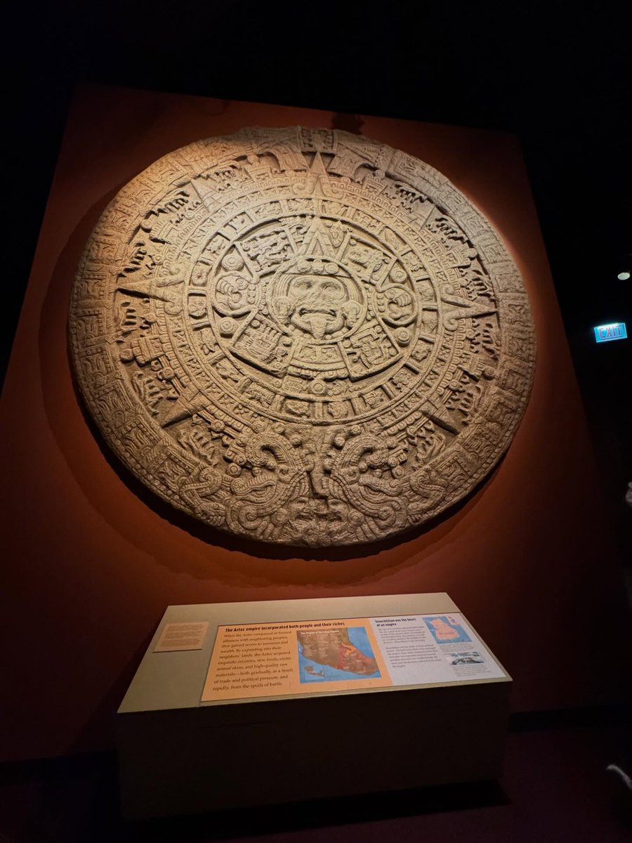 Visit Field Museum on the weekend