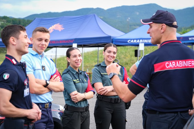 Gendarmerie's tweet image. #Coopération 🇪🇺 La formation des élèves-gendarmes dépasse les frontières 😎
Chaque année, des élèves-gendarmes partent se former dans différents pays européens. La France 🇫🇷 accueille aussi des élèves venus d’Espagne, d’Italie et du Portugal 🤝