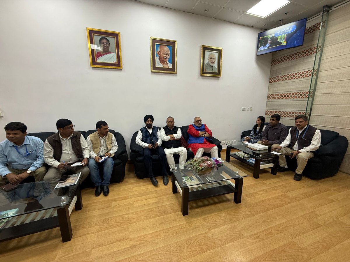 Giriraj Singh tweet media