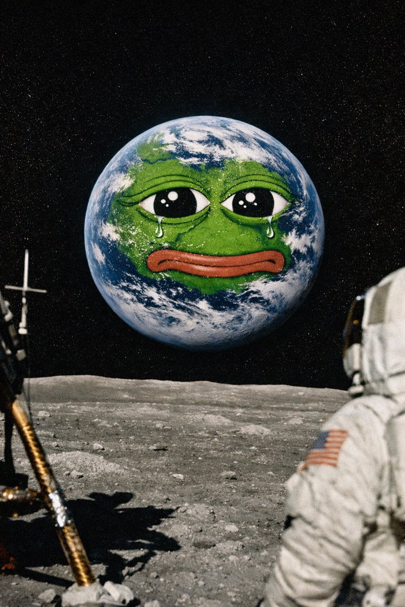 PhantomSwapera's tweet image. Declassified image of Antarctica