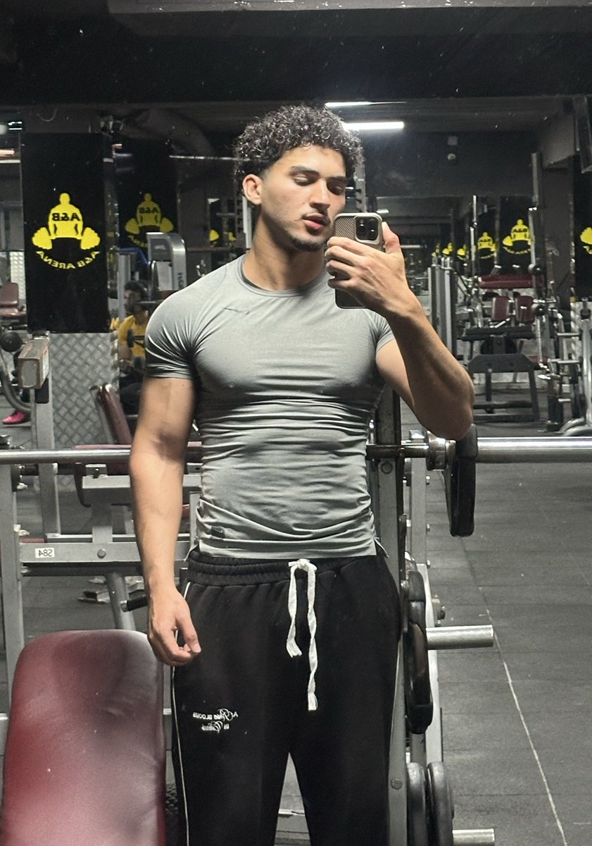 Marshall🦈 tweet media