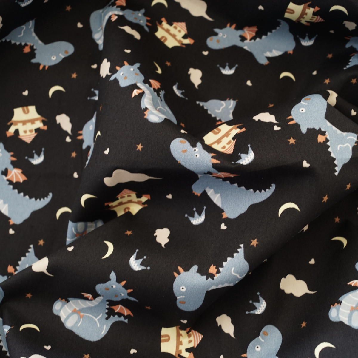 JollyBoxers's tweet image. Join Smokey, the baby dragon, on his adventures with these fun boxer shorts.