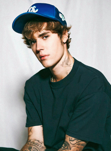 AboutMusicYT's tweet photo. Happy 32nd birthday to the talented Justin Bieber! https://t.co/qY6FDQz6gj