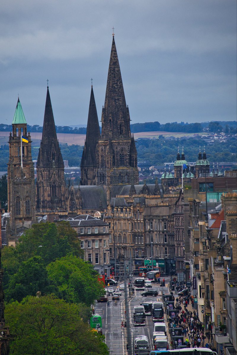 travel_w_lenses's tweet image. 📍 Edinburgh, Scotland 

Today some more photos of the Edinburgh from the top of the Calton Hill.

Have you ever visited Edinburgh?

Edited with Luminar Neo

#travelwithlenses #visitedinburgh #visitscotland