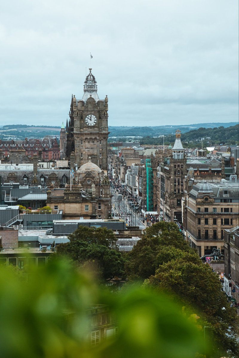 travel_w_lenses's tweet image. 📍 Edinburgh, Scotland 

Today some more photos of the Edinburgh from the top of the Calton Hill.

Have you ever visited Edinburgh?

Edited with Luminar Neo

#travelwithlenses #visitedinburgh #visitscotland