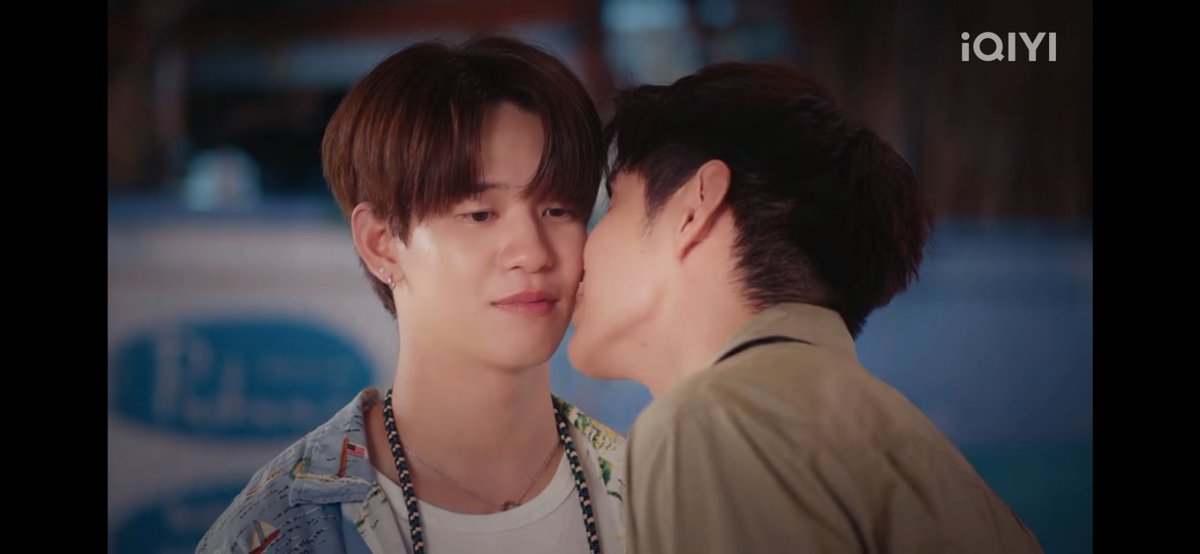 ประเจิดประเจ้อมากกก สองคนนี้ มาหอมกันหน้าที่พัก!!

#RELOVED_OtherwiseUS

RELOVED THE SERIES OTHERWISE US