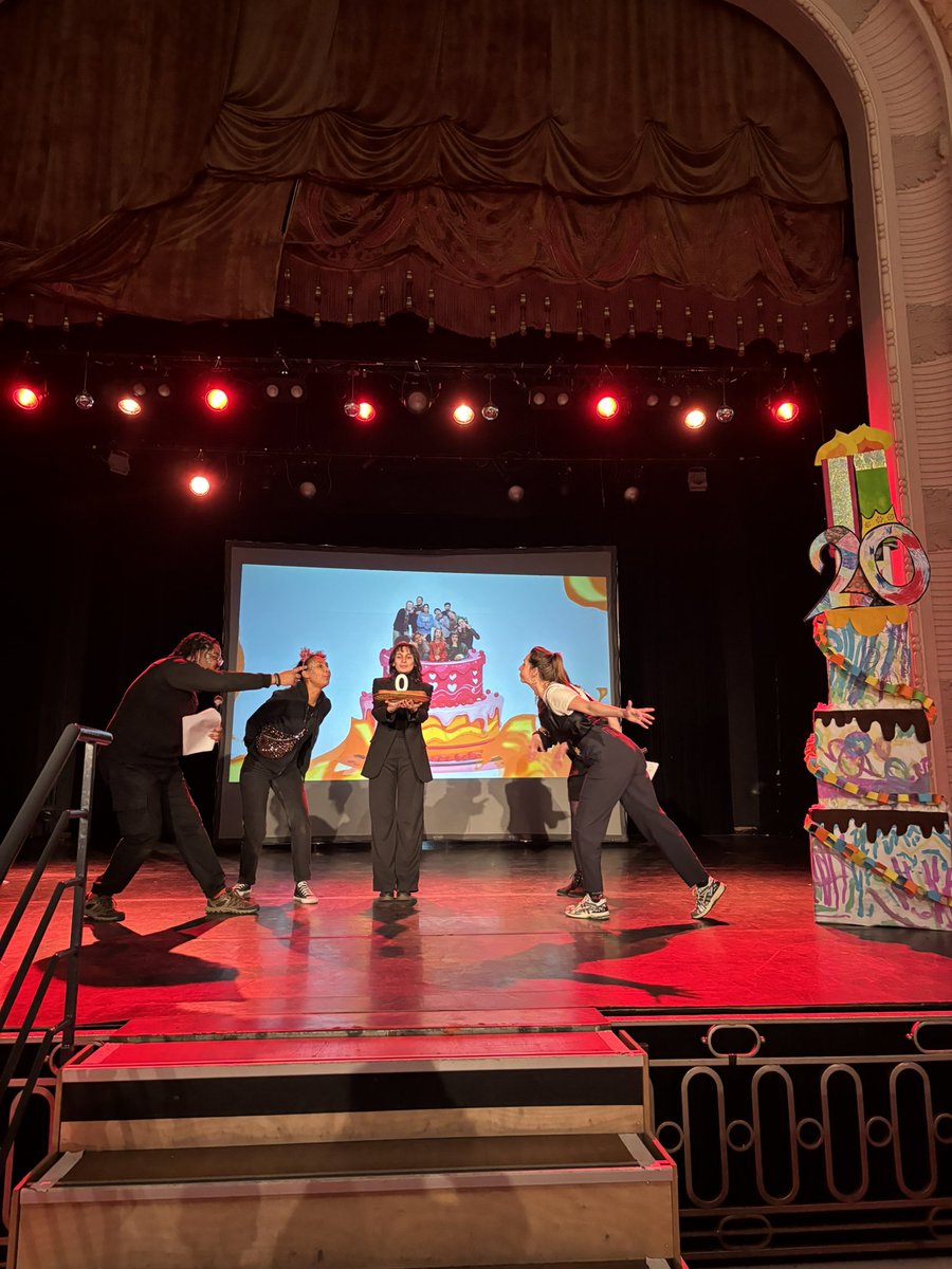 Lille_en_commun's tweet photo. 🎂✨Les 20 ans de l’asso les Potes en Ciel ont illuminé #Fives ! Jeux, déguisements, expo photo, magie… Une fête pleine d’énergie et de belles rencontres avec @ch_brun @stievenardcami1 et Julien Pilette.
Longue vie à l’association actrice majeure de la ville à hauteur d’enfants. https://t.co/Te3FTA8mQH