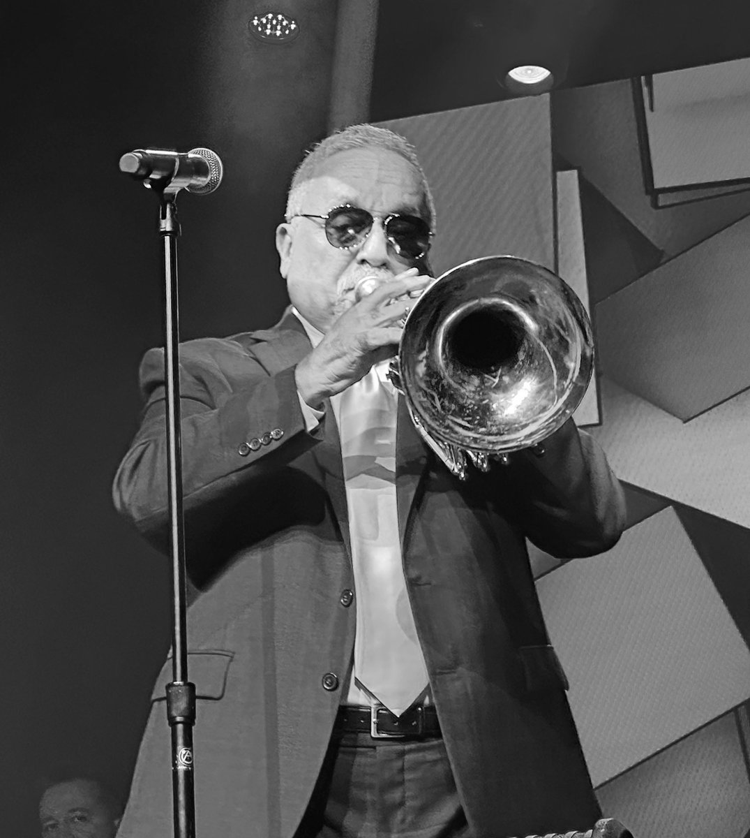 TourBadBunny tweet media