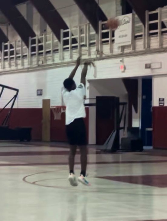 N_Jeffries3's tweet image. Train like you’re the worst, play like you’re the best. Every rep counts. 🏀💪
Outwork yesterday. Outplay tomorrow. 

#Basketball #BasketballTraining #Hoopers #GrindMode #NoDaysOff #StudentAthlete #HoopLife