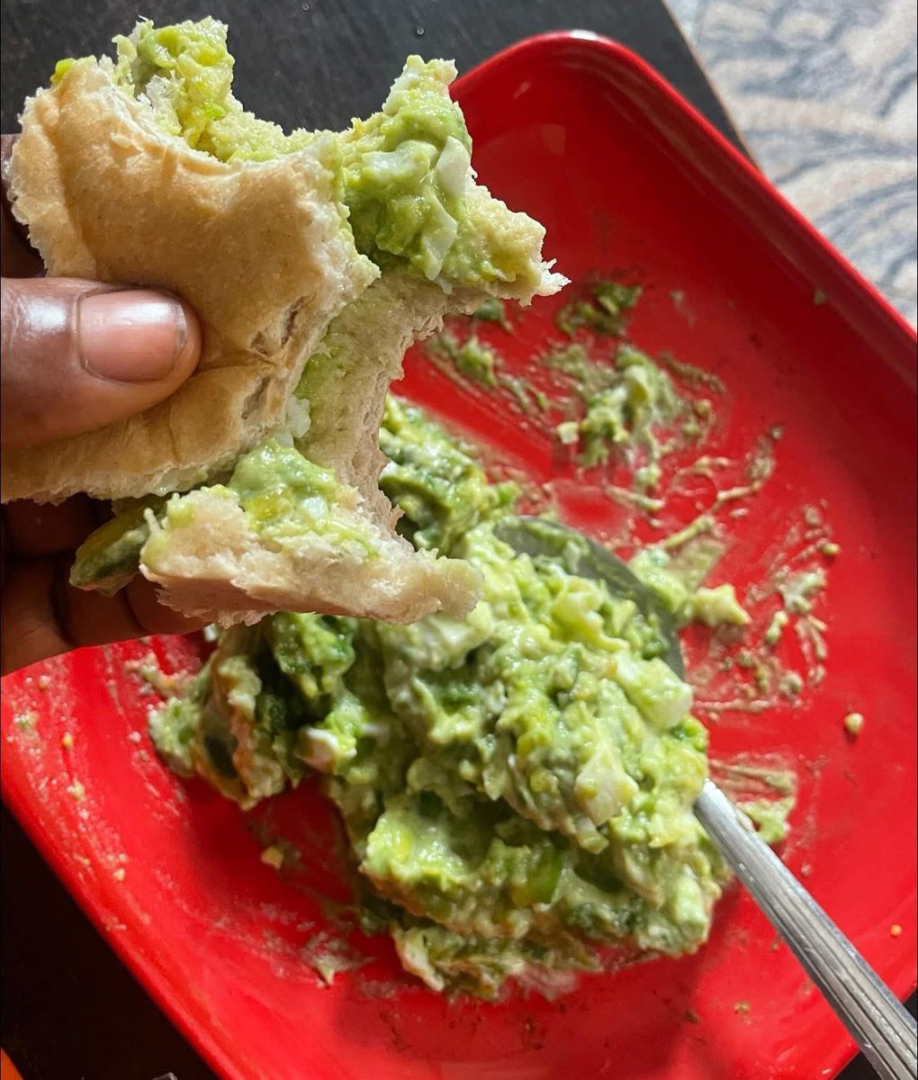 Onikure_Gamlord's tweet image. RT @Onikure_Gamlord: Walk with me my mutuals , Okoro and Bread ???? Lol 😂😂😂😂😂😂🤣🤣😅