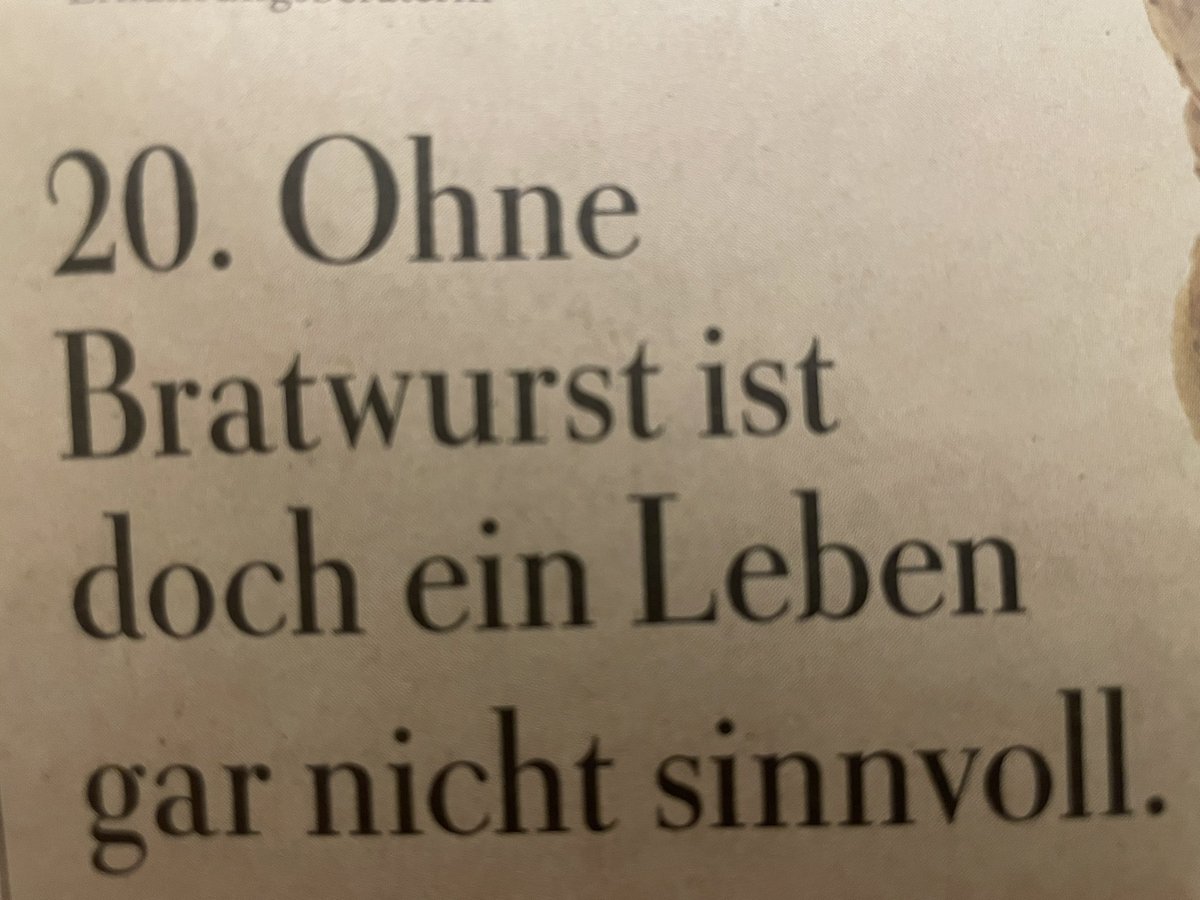 sollidz's tweet photo. Ernährungsweisheiten (@zeitonline): 
Eine Aussage stammt von einer Fitness influencerin, die andere von Markus Söder https://t.co/MR9DnPWuI2