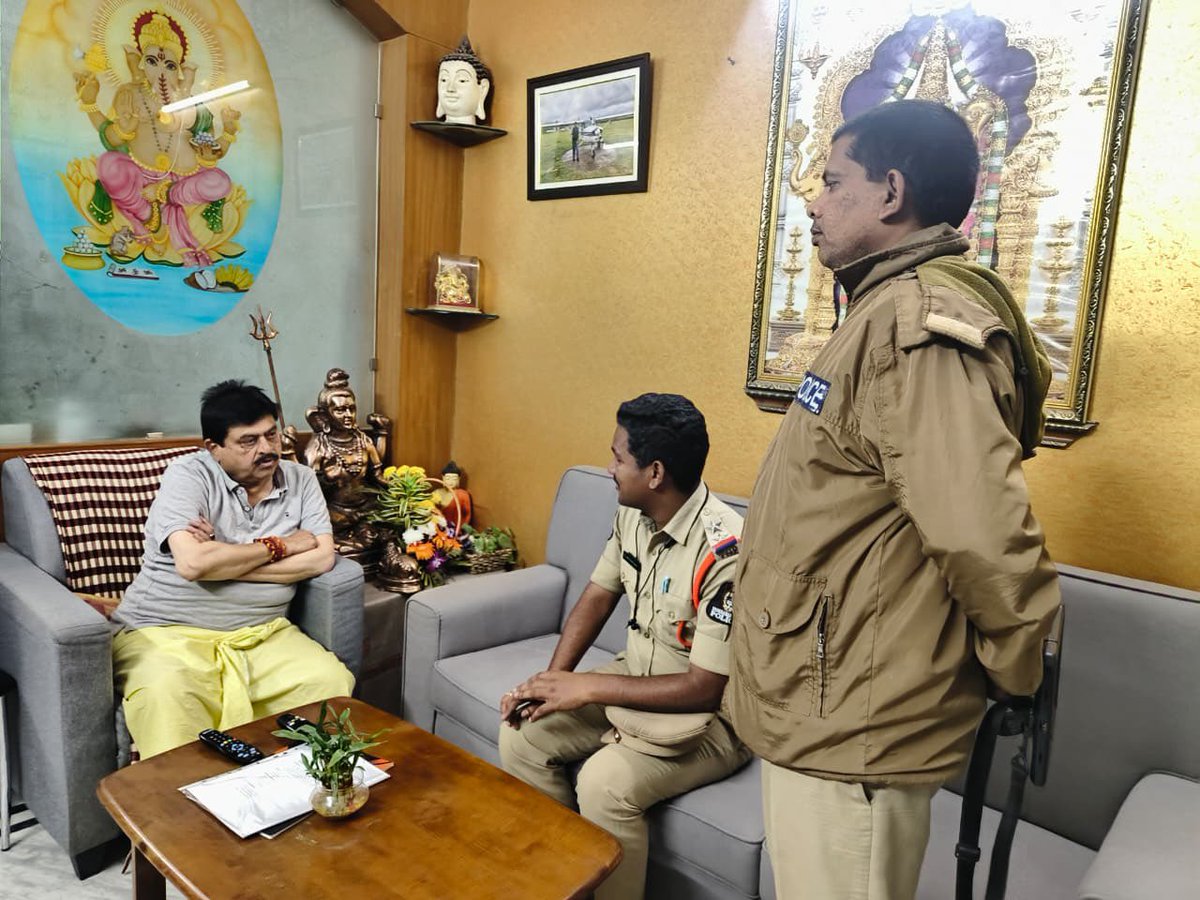 NRR_Office's tweet photo. BJP State President Shri @N_RamchanderRao Garu has been put under House Arrest. 

This comes in the wake of his scheduled visit to Banswada and Kamareddy https://t.co/KyuwxsQyEJ