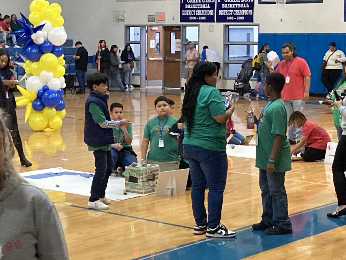 Anne Clark tweet media