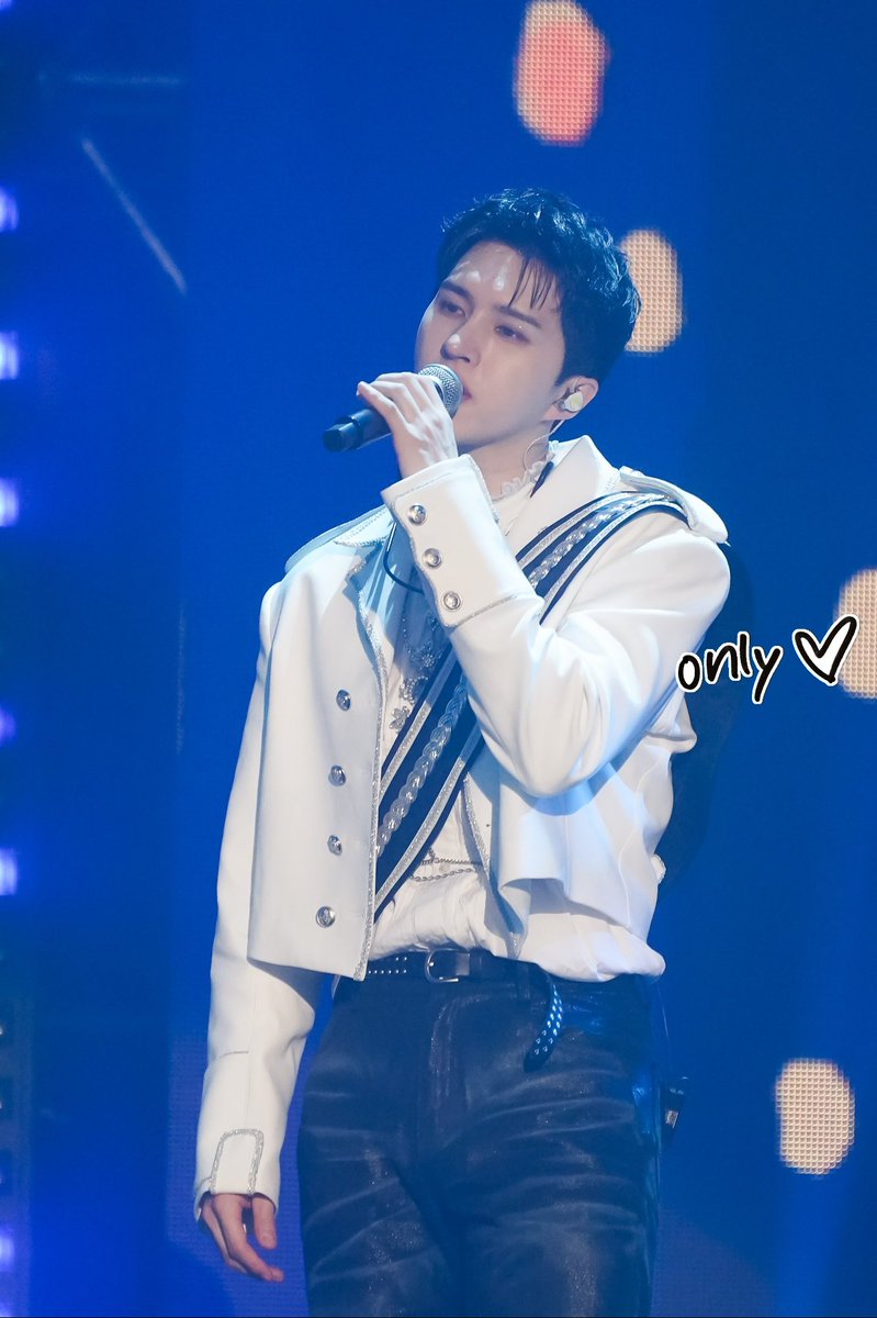 OnlyJaehwany's tweet photo. 260221 팬콘 프리뷰 #KEN #켄 #이재환 @jaehwany0406 

Gonna be alright 💛 https://t.co/CWwSDfSPtB