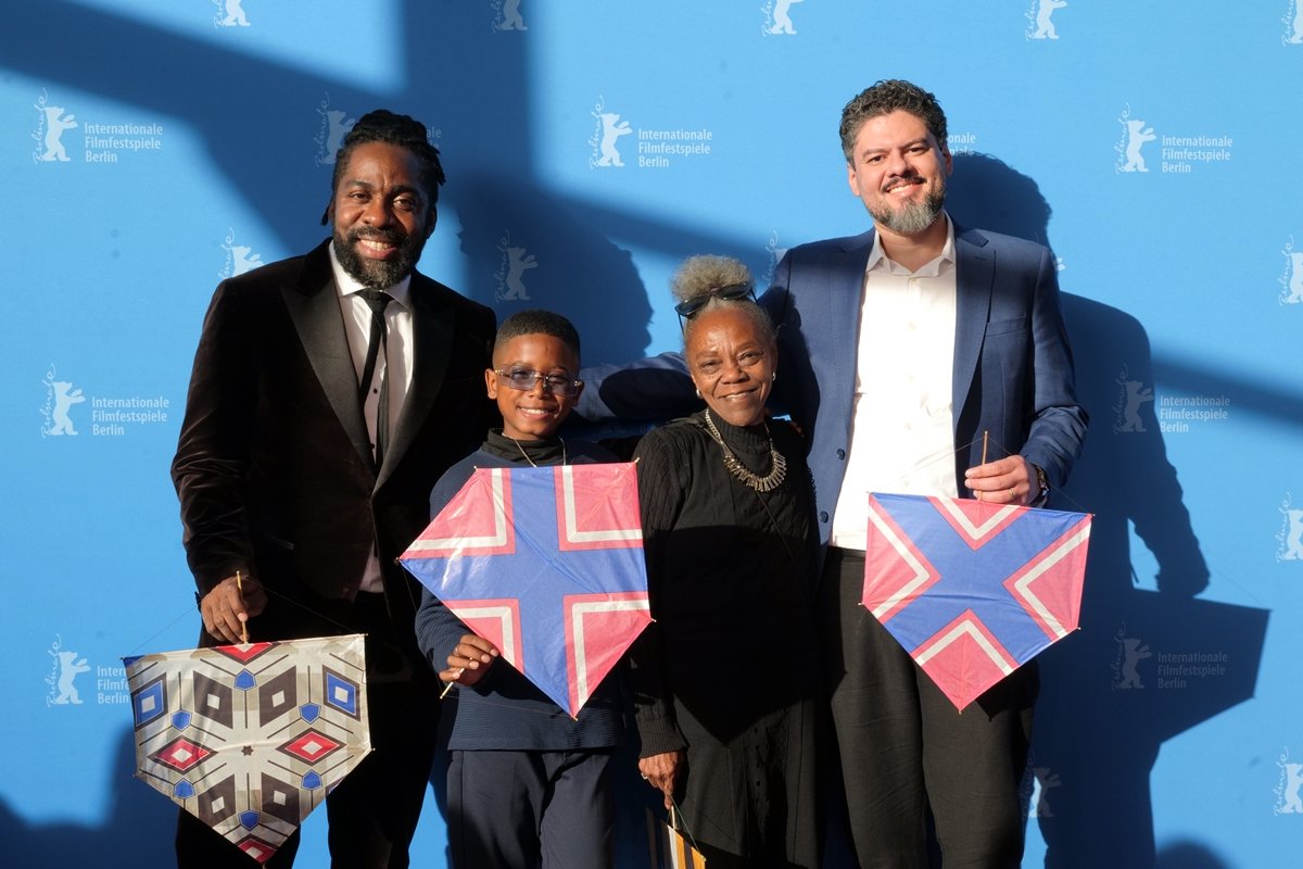 NinjaCine's tweet photo. Já deu Brasil na Berlinale! 🇧🇷🎬
“Feito Pipa”, de Allan Deberton, conquistou dois dos principais reconhecimentos da mostra Generation Kplus no Festival de Berlim: o Grande Prêmio do Júri Internacional e o Urso de Cristal de Melhor Filme 🏆 https://t.co/i0sJGizEYc