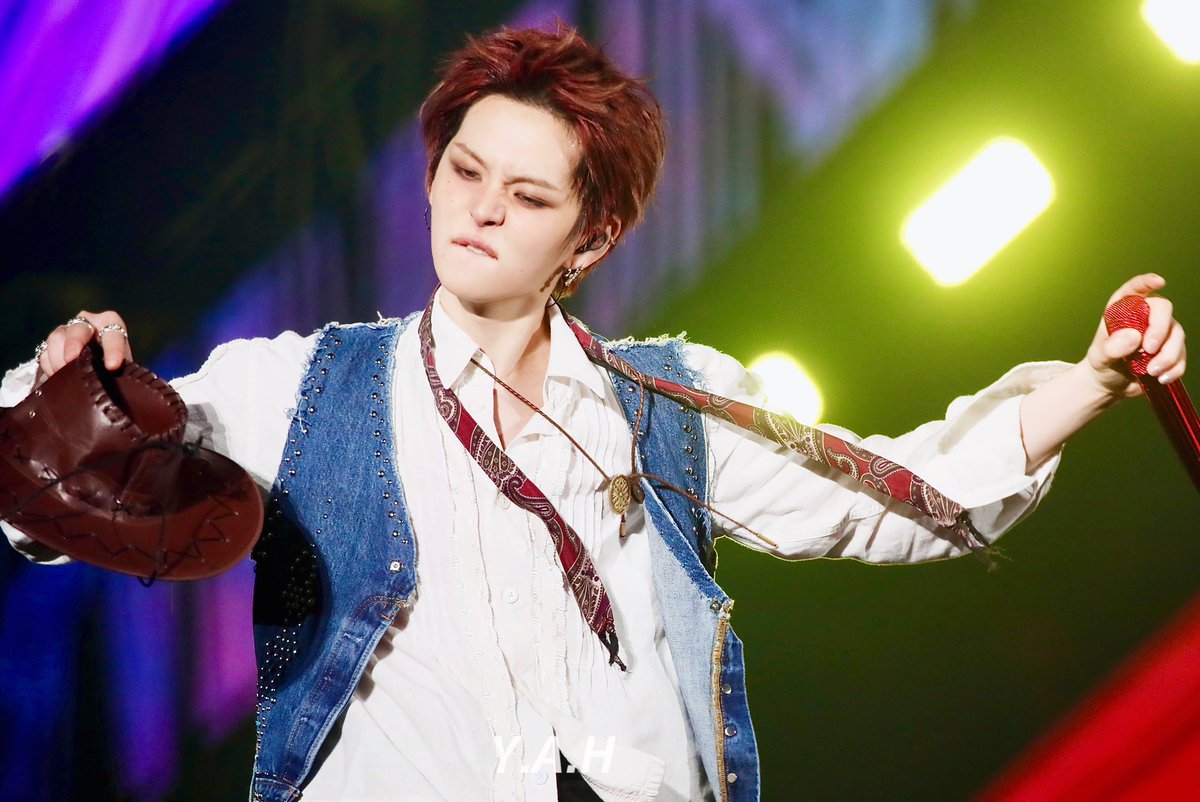 𝙔.𝘼.𝙃 tweet media