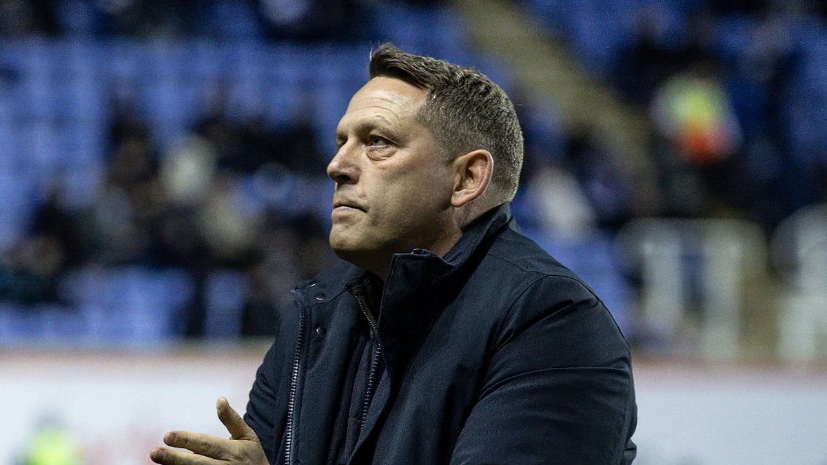 5️⃣ - Over #ReadingFC’s last three games we have had a total of 5 shots in the second half. Two against Wycombe, one against Bolton and two against Port Vale.

Park the bus, park the bus Reading FC! 🎶