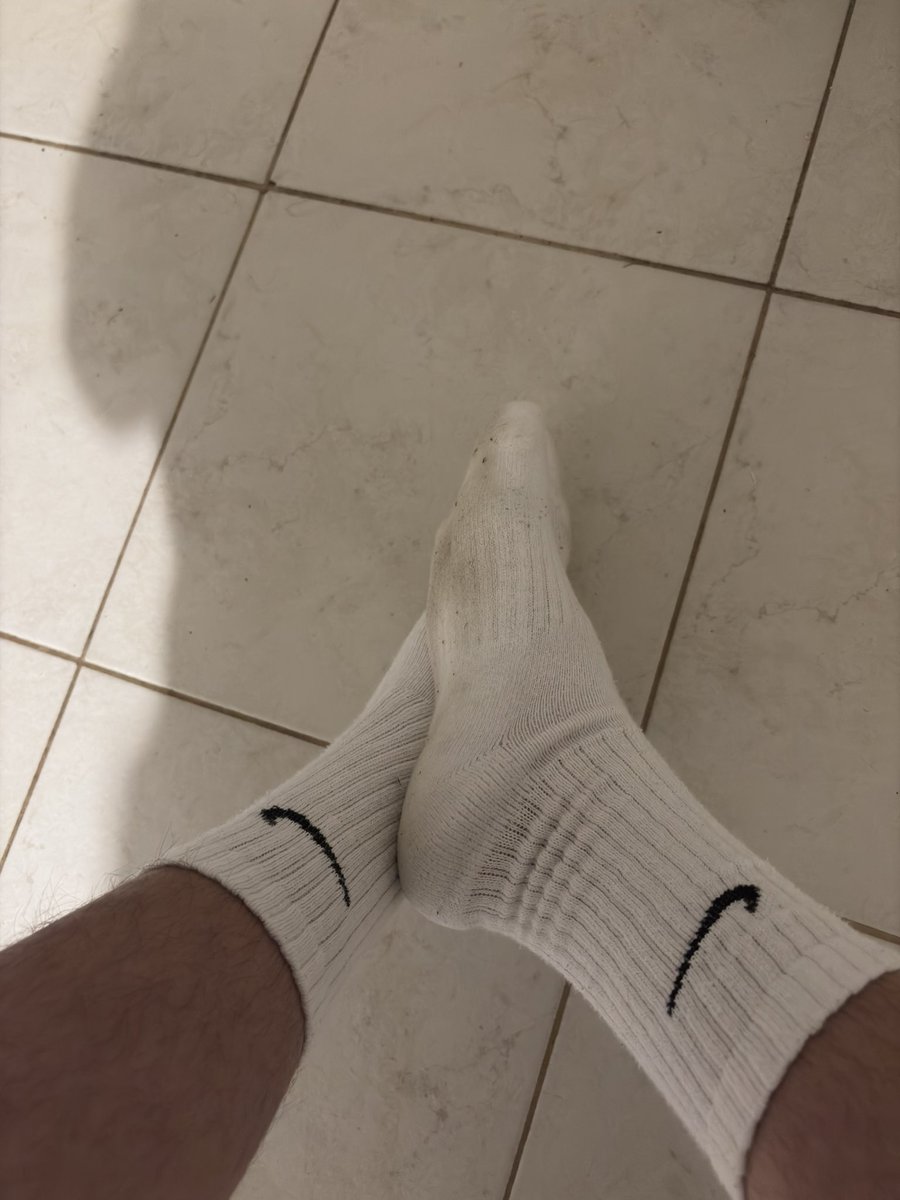jerrysolezx tweet picture